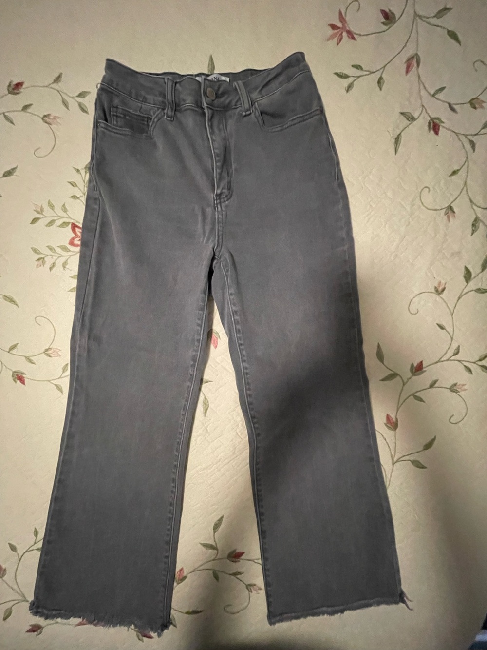 Zenana High Rise Wide Leg Raw Hem Light GrayJeans Size S